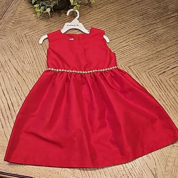 Girls red formal dress size 5 - Picture 8 of 8
